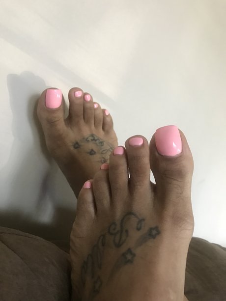 Foto di nudo di fuga di OnlyFans di Candee Toes