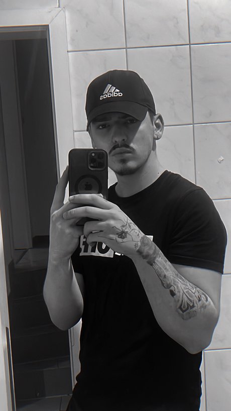 Foto di nudo di fuga di OnlyFans di Xnicux