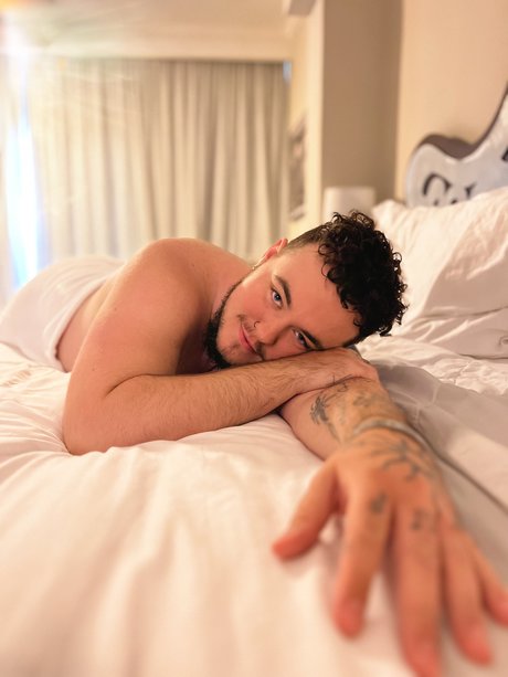 Foto di nudo di fuga di OnlyFans di Levi