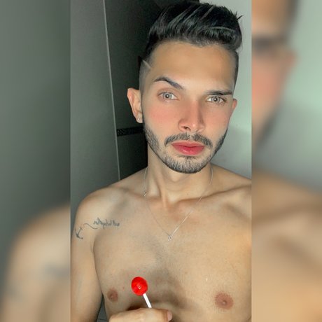 Foto di nudo di fuga di OnlyFans di Jrolliver