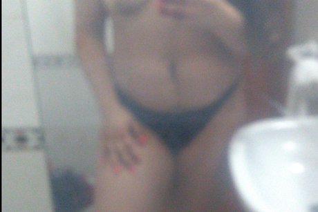Foto di nudo di fuga di OnlyFans di Lola Kor