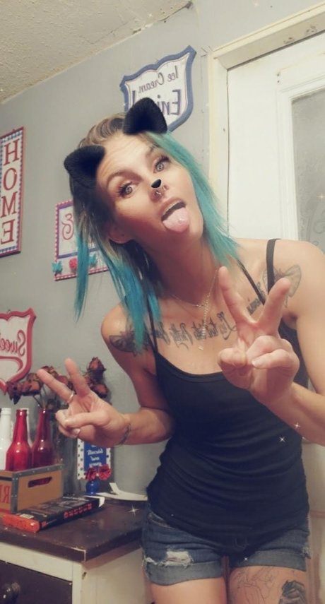 Foto di nudo di fuga di OnlyFans di Nsayn