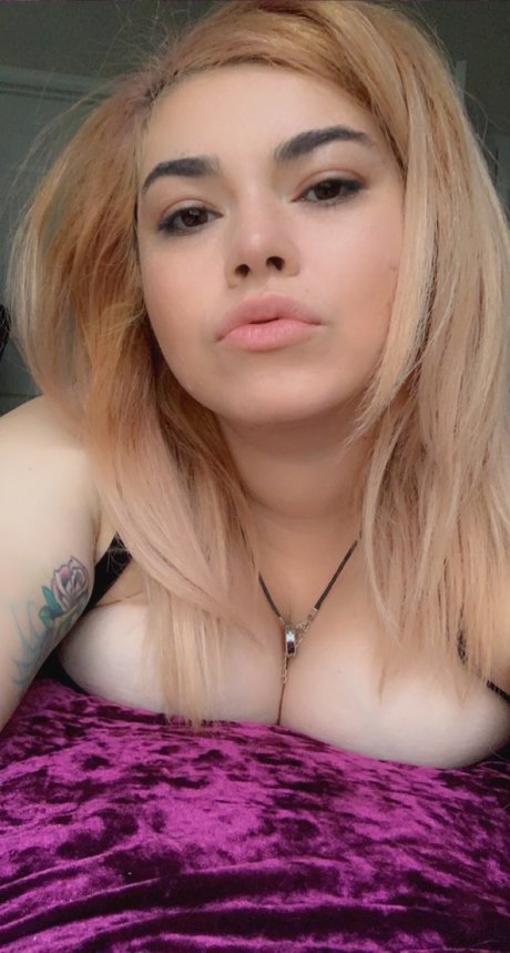 Foto di nudo di fuga di OnlyFans di Bella Muerte