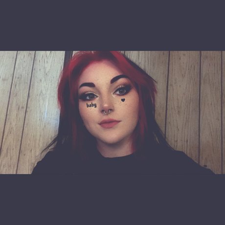 Foto di nudo di fuga di OnlyFans di Nicole