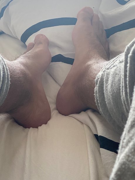 Foto di nudo di fuga di OnlyFans di Piedi33