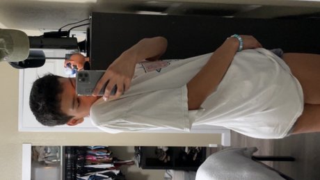 Foto di nudo di fuga di OnlyFans di Tavi 
