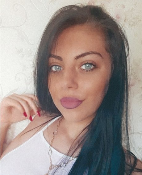 Foto di nudo di fuga di OnlyFans di Fabiana