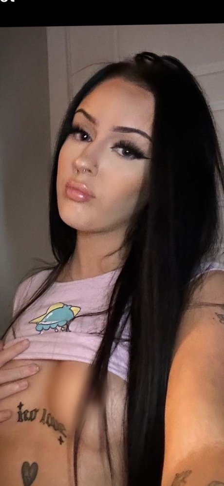 Foto di nudo di fuga di OnlyFans di Mollyyyy
