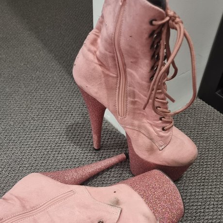Foto di nudo di fuga di OnlyFans di Feetsie Feet