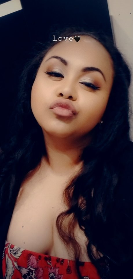 Foto di nudo di fuga di OnlyFans di Nsfw Bww  Miss Piggy