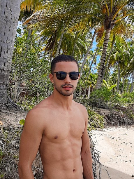 Foto di nudo di fuga di OnlyFans di Fabrcio Lima