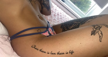 Foto di nudo di fuga di OnlyFans di 