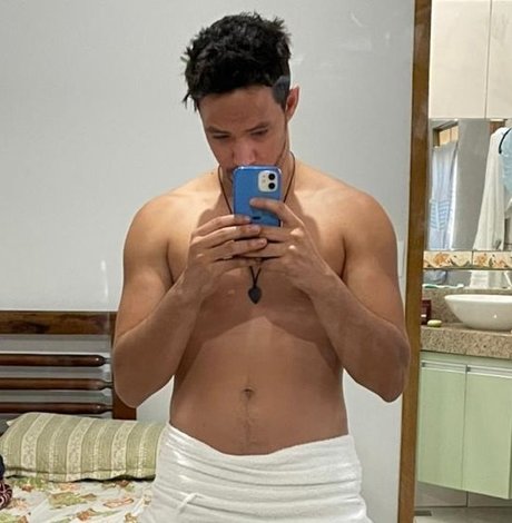 Foto di nudo di fuga di OnlyFans di Phantombr