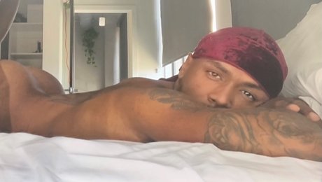 Foto di nudo di fuga di OnlyFans di Ezra Arcane