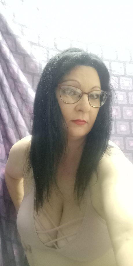 Foto di nudo di fuga di OnlyFans di Queen Violet Pixxie