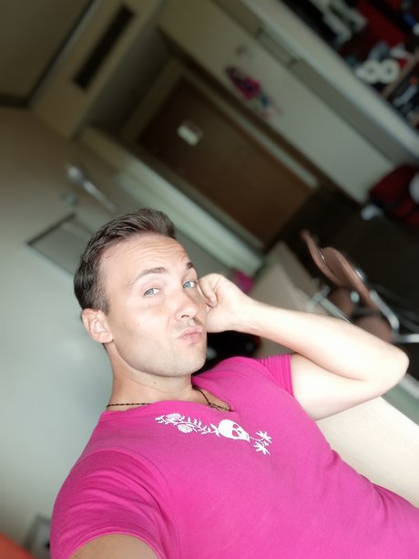 Foto di nudo di fuga di OnlyFans di Fabio Leone