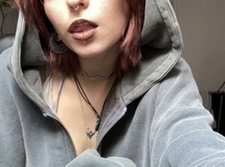 Foto di nudo di fuga di OnlyFans di Ivy