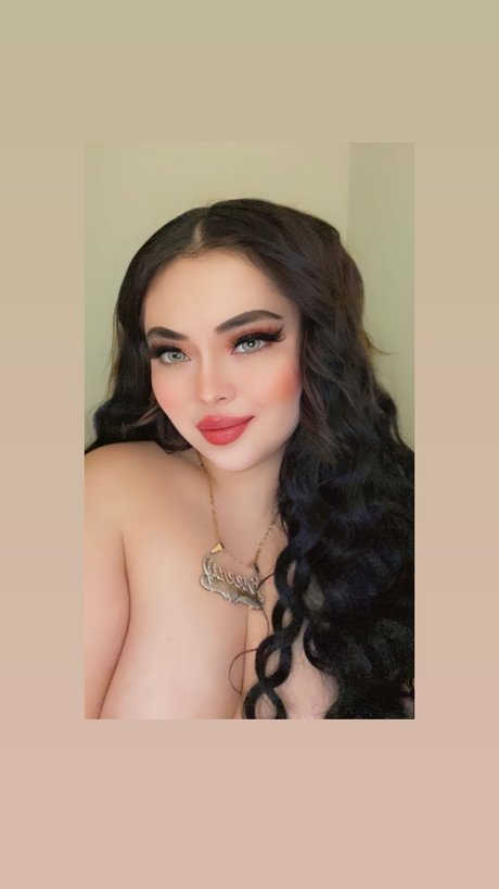 Foto di nudo di fuga di OnlyFans di Officialcinnabone