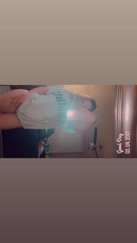 Foto di nudo di fuga di OnlyFans di Aria M