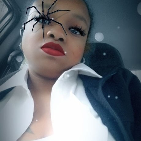 Foto di nudo di fuga di OnlyFans di Lovely Bee