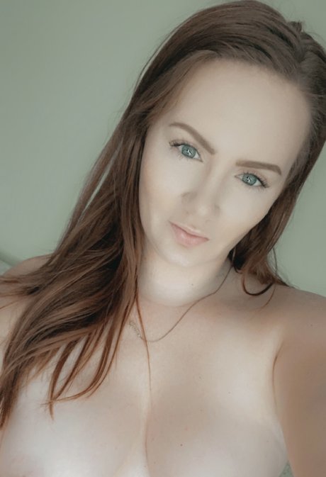 Foto di nudo di fuga di OnlyFans di Kat