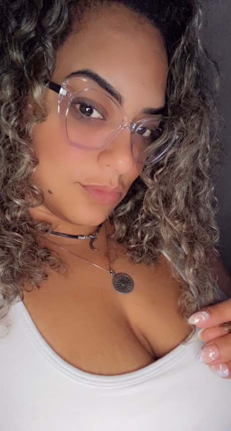 Foto di nudo di fuga di OnlyFans di Inanna Ly