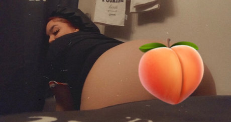 Foto di nudo di fuga di OnlyFans di Lee