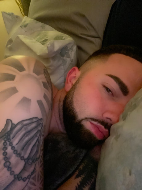 Foto di nudo di fuga di OnlyFans di Cristian