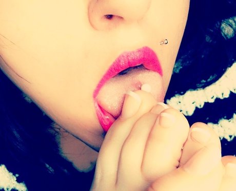 Foto di nudo di fuga di OnlyFans di Lumen Tesla