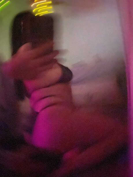 Foto di nudo di fuga di OnlyFans di Mel