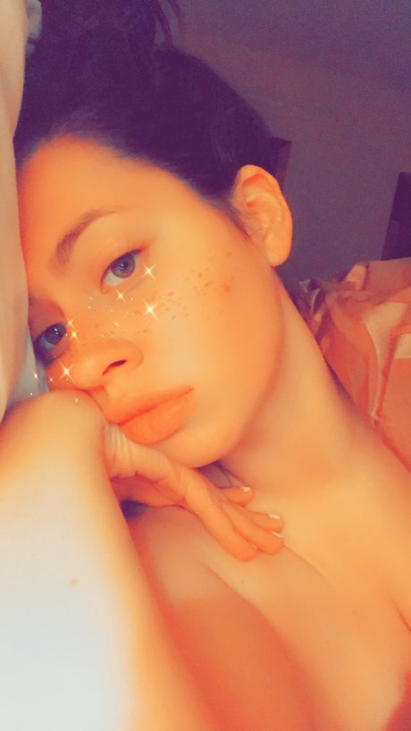 Foto di nudo di fuga di OnlyFans di Alice