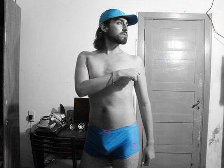 Foto di nudo di fuga di OnlyFans di Pab Lynn Holzheier
