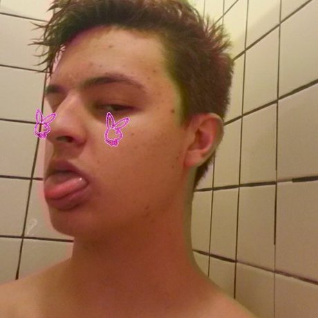 Foto di nudo di fuga di OnlyFans di James Horner