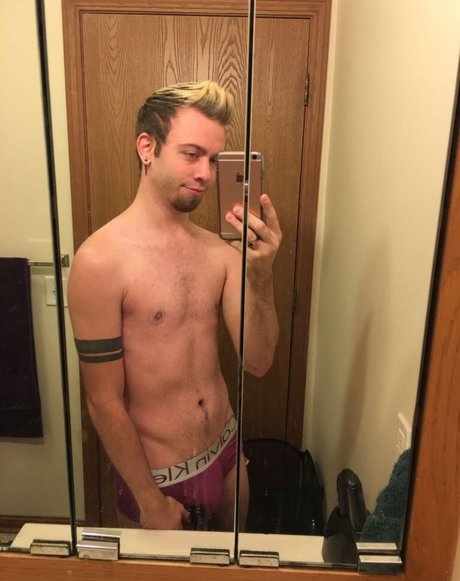 Foto di nudo di fuga di OnlyFans di Joey