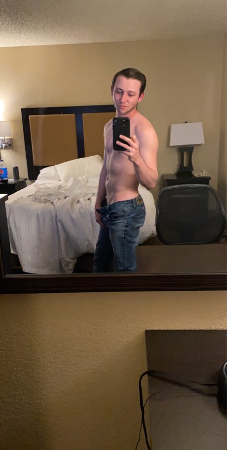 Foto di nudo di fuga di OnlyFans di Chase Evans