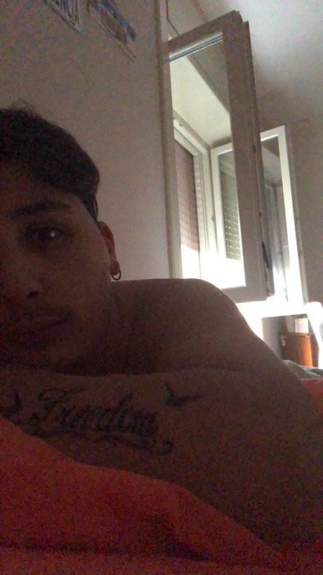 Foto di nudo di fuga di OnlyFans di Giuseppe993