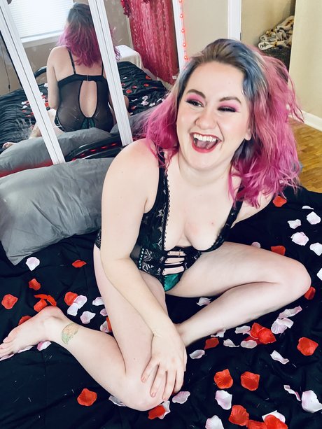 Foto di nudo di fuga di OnlyFans di Haley Rose