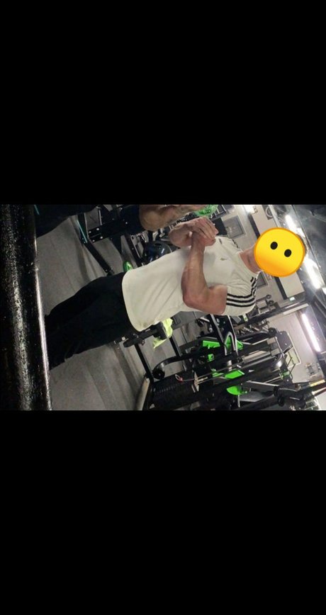 Foto di nudo di fuga di OnlyFans di Pb