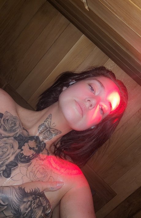 Foto di nudo di fuga di OnlyFans di Mikaliaroze