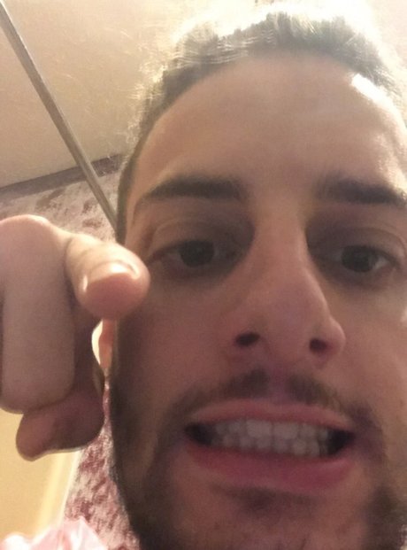 Foto di nudo di fuga di OnlyFans di Michael Khoury