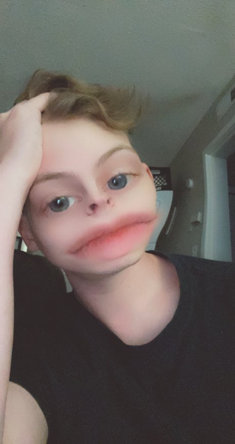 Foto di nudo di fuga di OnlyFans di Nolan