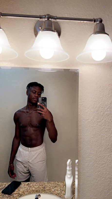 Foto di nudo di fuga di OnlyFans di Sinfulnova