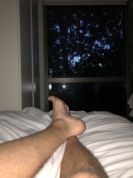 Foto di nudo di fuga di OnlyFans di Feet Boy