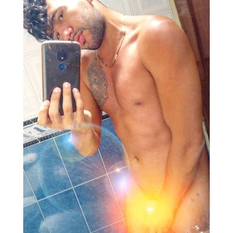Foto di nudo di fuga di OnlyFans di Neto Martinz