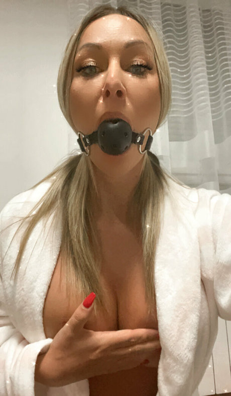 Foto di nudo di fuga di OnlyFans di Macastar