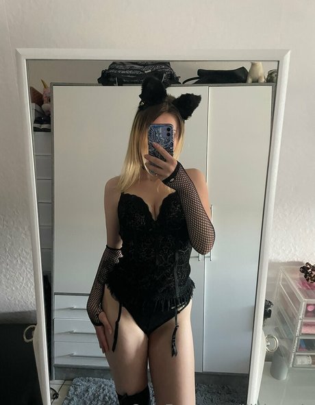 Foto di nudo di fuga di OnlyFans di Lilbloomix
