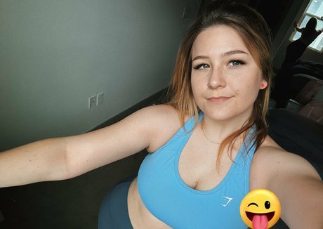 Foto di nudo di fuga di OnlyFans di Fooya