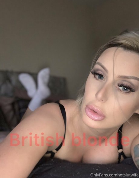 Foto di nudo di fuga di OnlyFans di Naughtymother