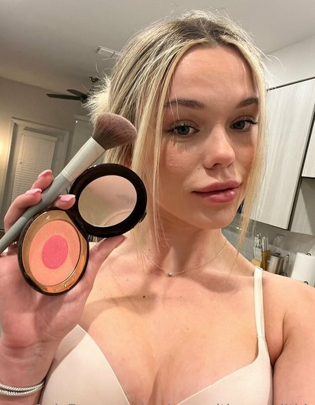 Makeupwithmeredithh