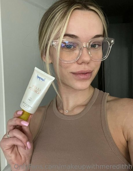 Foto di nudo di fuga di OnlyFans di Makeupwithmeredithh